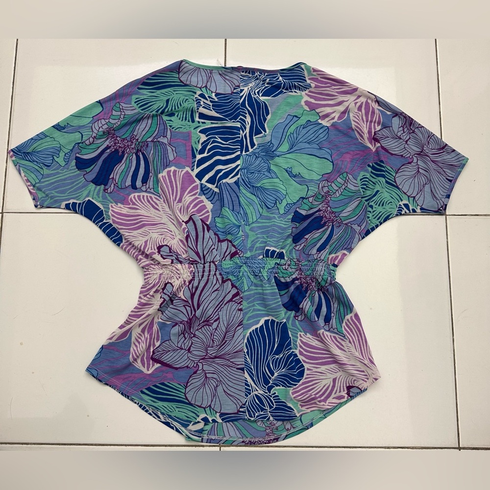 NWOT STRAZZI smocked waist blouse